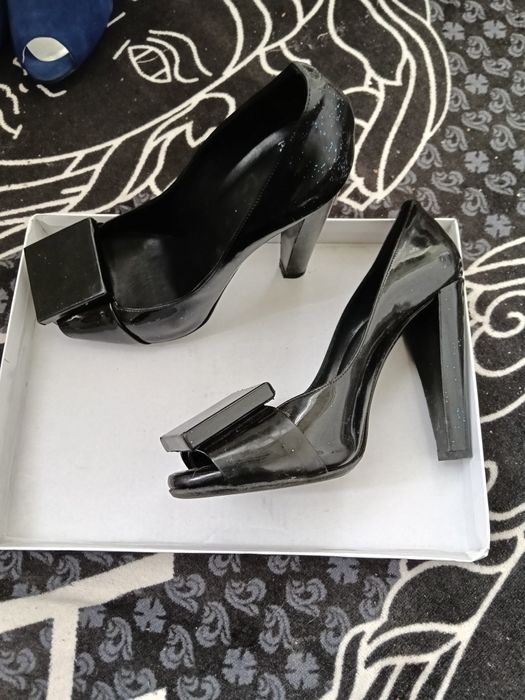 Обувь по 4000тыс