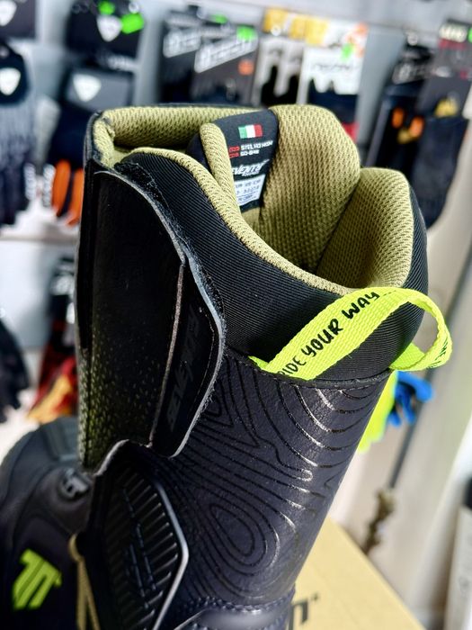 Cizme Moto Adventure Seventy Degrees Stelvio Verde Fluo