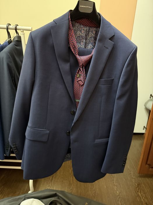 Мужские костюмы