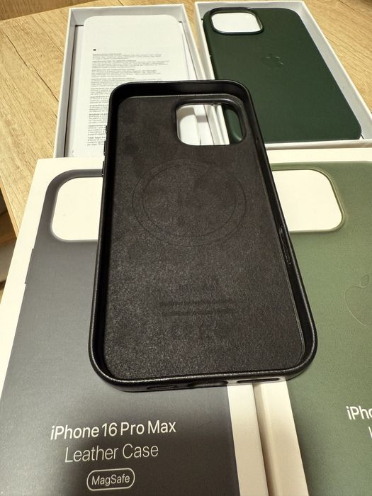Husa magsafe piele originala iphone 16 pro max