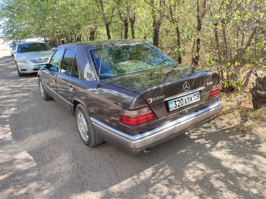 Мерседес 124 Е220