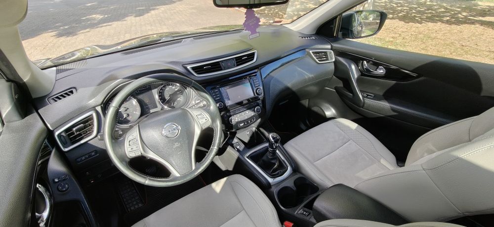 Nissan Qashqai TEKNA+  4X4 Panoramic Xenon Navigație