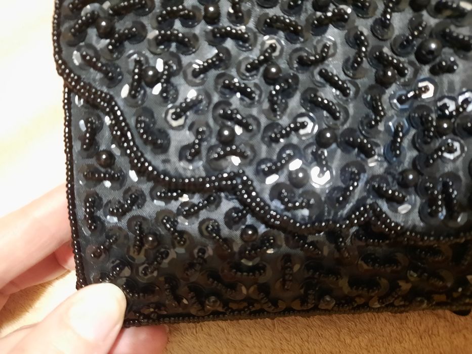 Клатч вышитый бисером и паетками