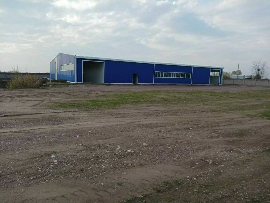 Продаётся производственный склад.