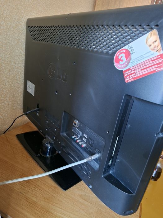 Продам телевизор LG