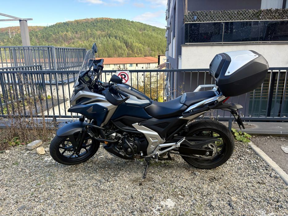 Vând motocicleta Honda NC750X 2023