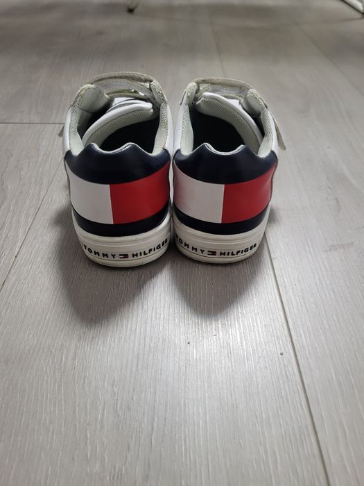 Adidasi Tommy Hilfiger