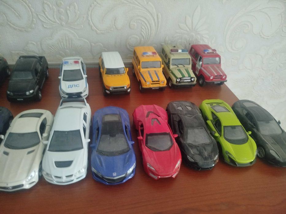 продам модельки машин