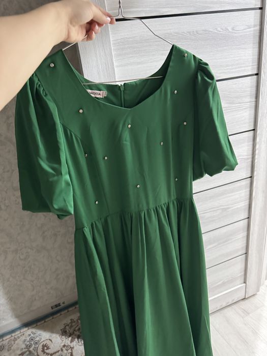 Женский платье