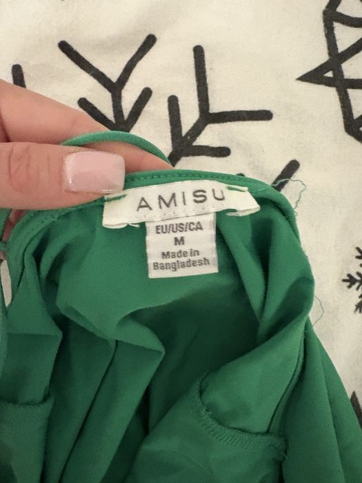 Топове Bershka, New Yorker