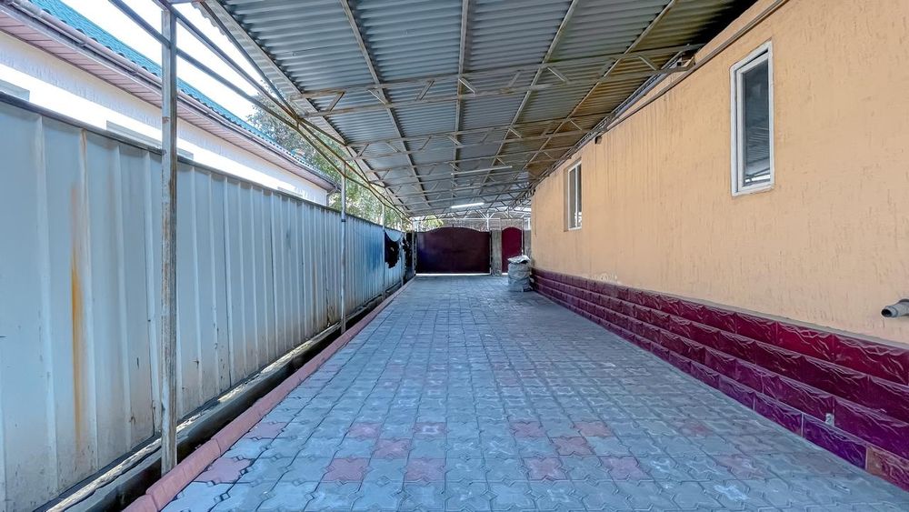 Продам два дома на участке