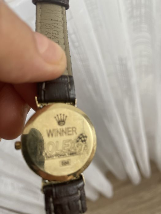 Золотые часы. Бриллиант 585 пробы Ереван