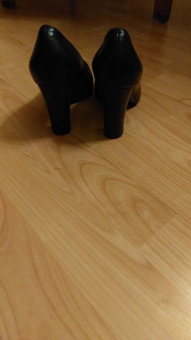 Туфли кожанные черные basconi