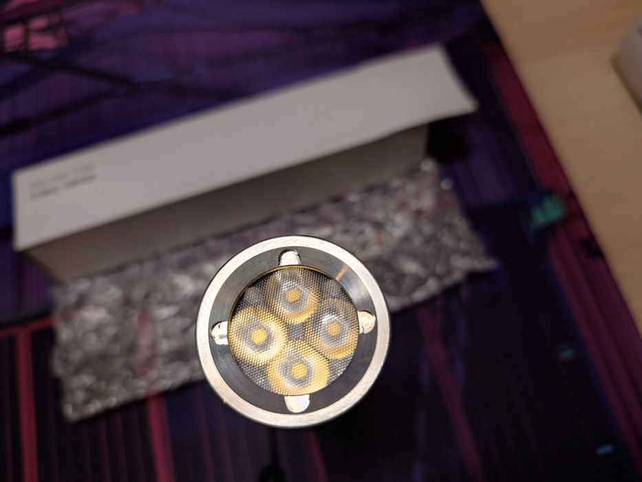 Convoy S21D с Nichia 4x 519A 5700K, 2600 лумена, 8A buck driver