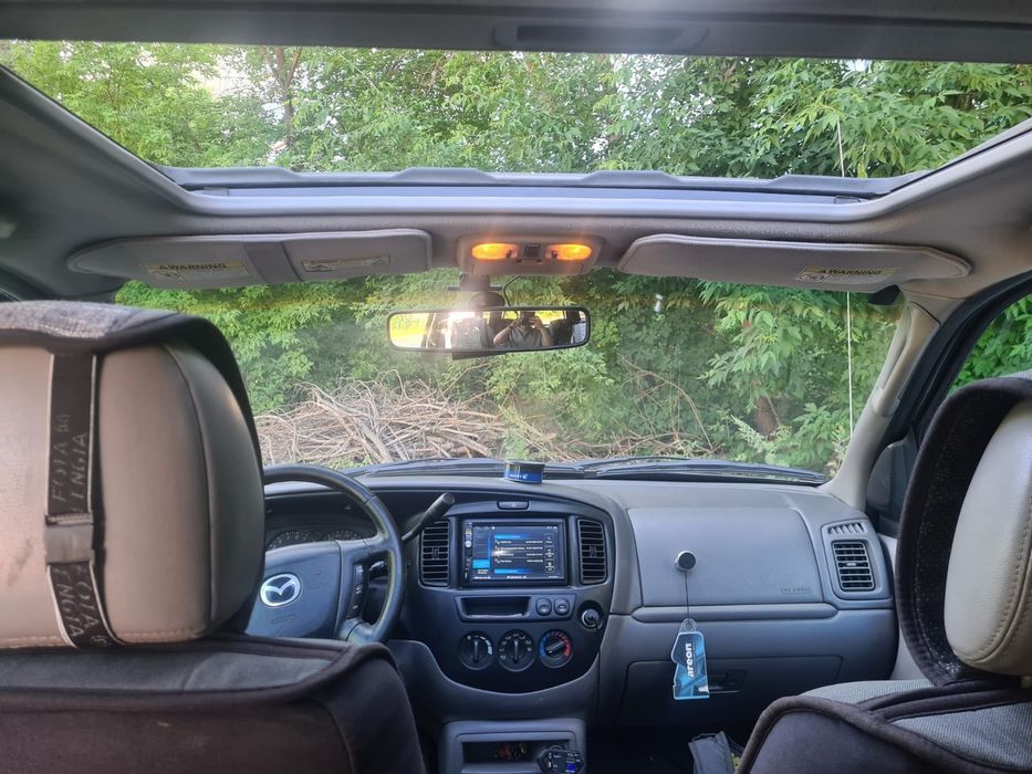 Mazda tribute продам