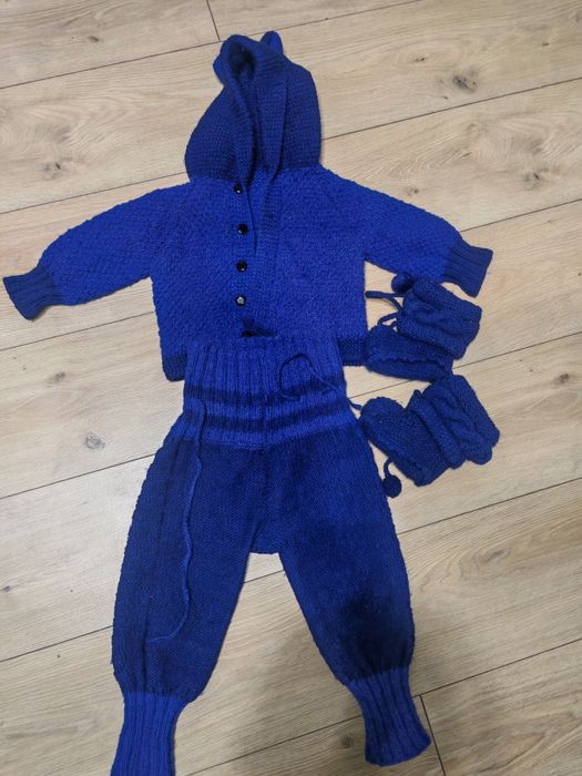 Продам вязаный костюм