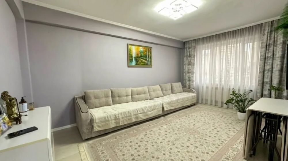 продам 4-х ком. 96кв. 6мкр. 1-этаж