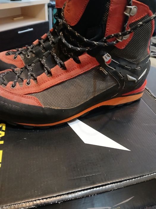 Страхотни обувки за планина Salewa 42