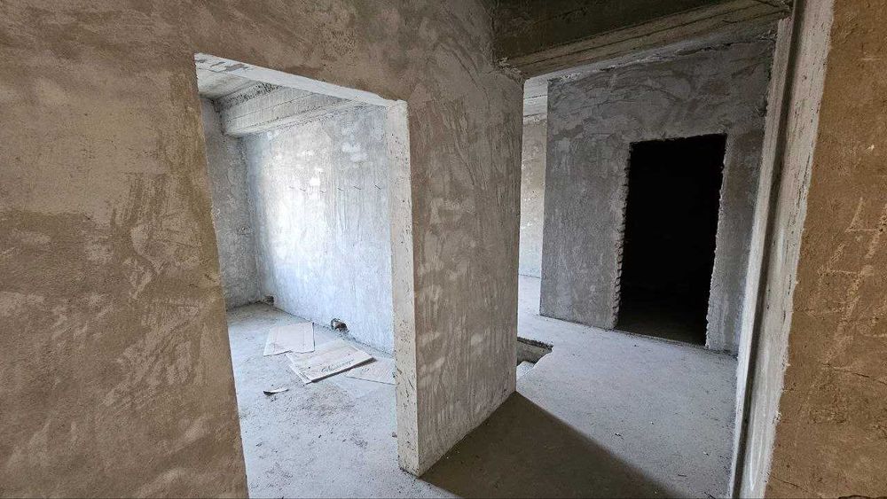 Квартира подвали билан сотилади