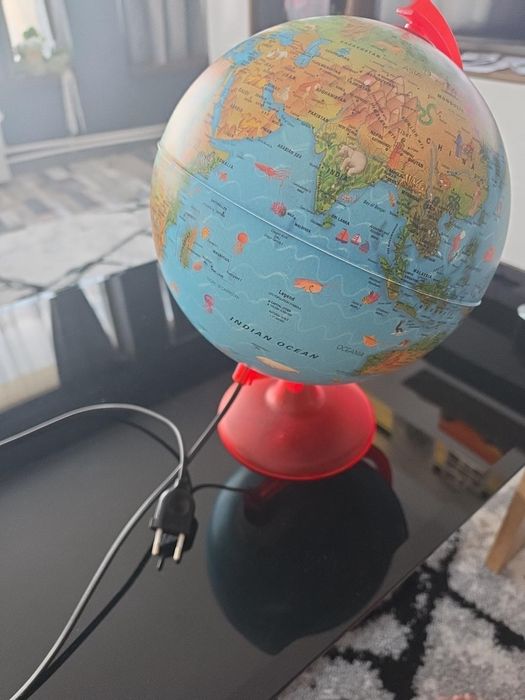 Glob pământesc iluminat / veioză – decorativ, cu cablu 230V