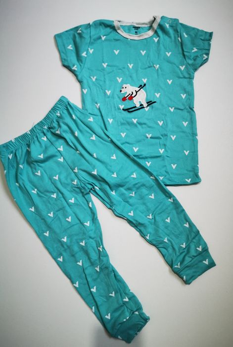 Продаётся детская одежда Carter's