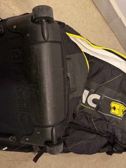 Mystic Elevate Square - чанта за кайт/сноуборд с колелца