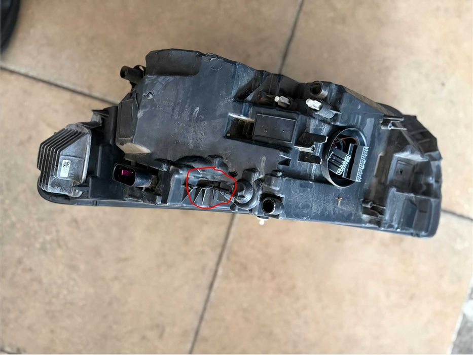 Far dreapta MID LED LHD VOLVO XC40 2019 31446785