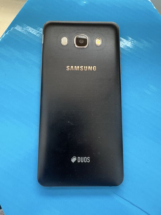 Срочно продам телефон samsung