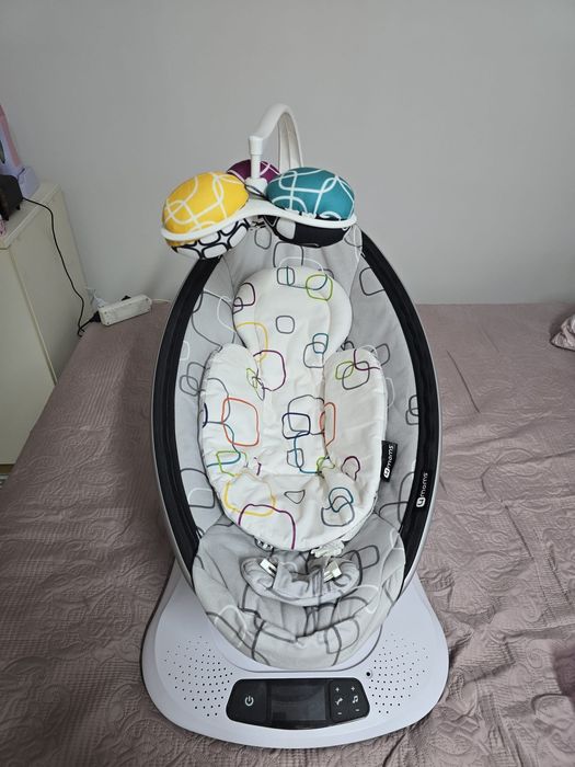 Balansoar electric 4Moms, MamaRoo 4.0, Bluetooth, Cu bar