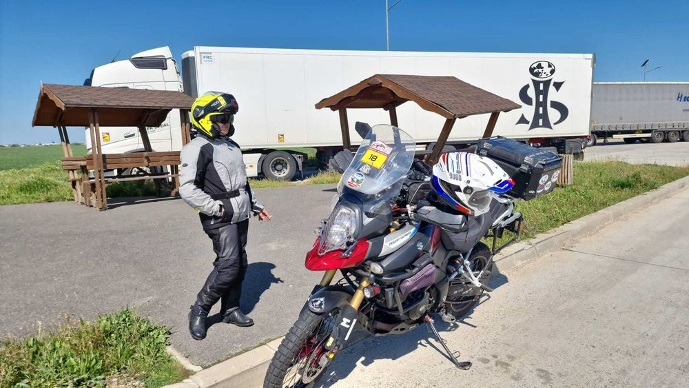 Suzuki V Strom DL 1000 super accesorizat