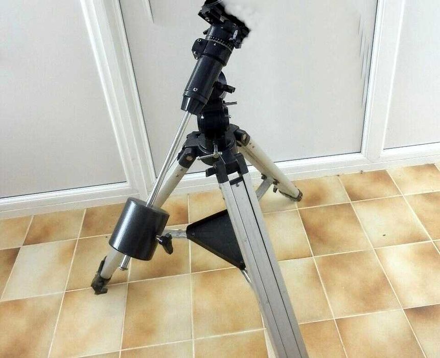 Качествен телескоп за астрофото и наблюдение,може +монтировка