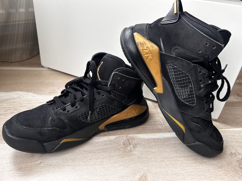 Pantofi sport  Nike Air Jordan Mars 270, mărimea 41