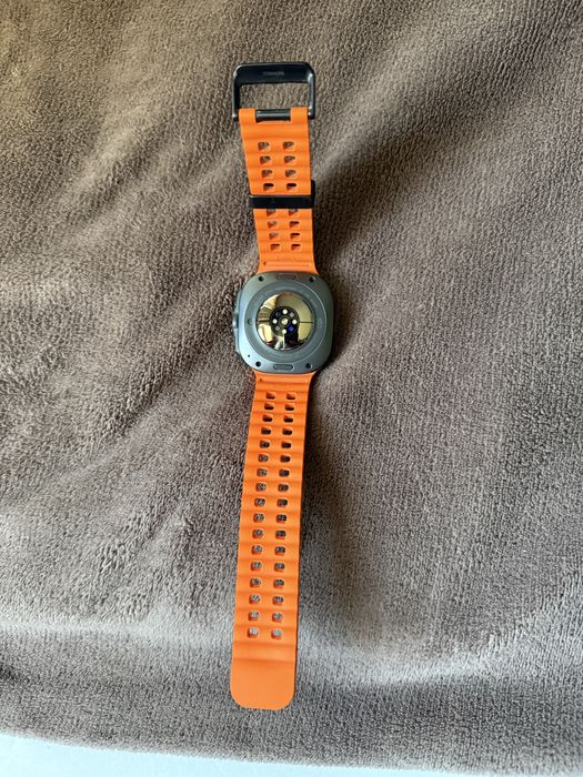 Часовник Samsung Galaxy Watch Ultra