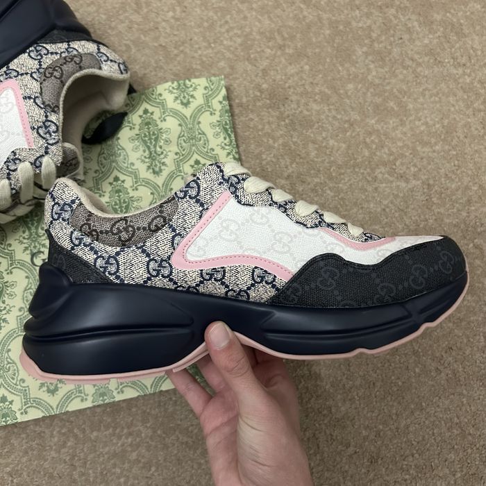 Gucci Rhyton – bej/roz – mărimea 42 (noi)