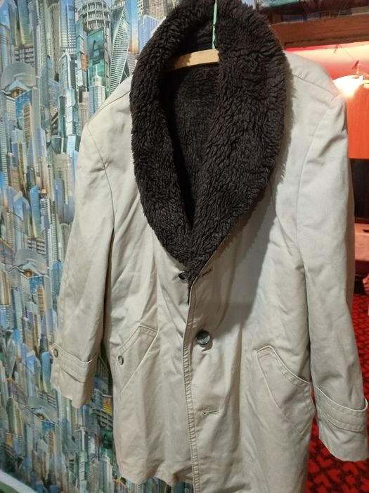 Продам новая мужская куртка тёплая утеплённая размер 48 50
