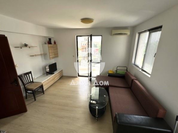 Продава се Двустаен апартамент в к.к. Слънчев бряг - 67 кв.м за 1150 €/кв.м - Снимка #2