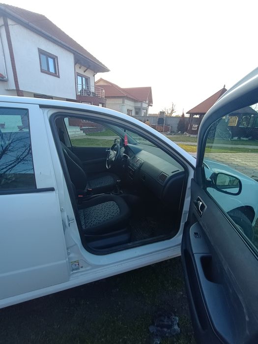 Vând Skoda Fabia an 2007