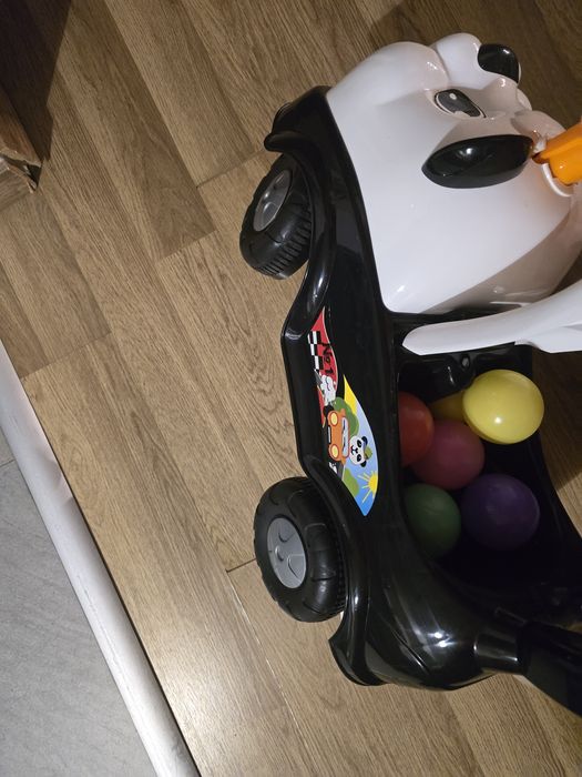 Mașinuța de calarit/ împins pentru copii