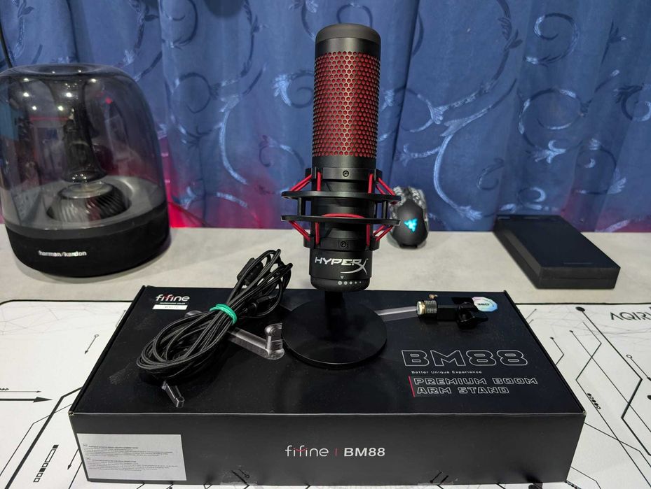 Suport de birou simplu pentru microfon Fifine BM88W si Microfon Hyperx