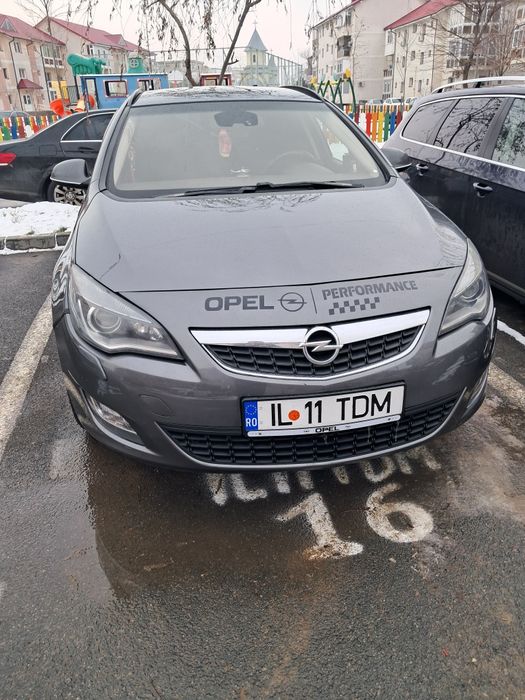 Opel astra j1.72011