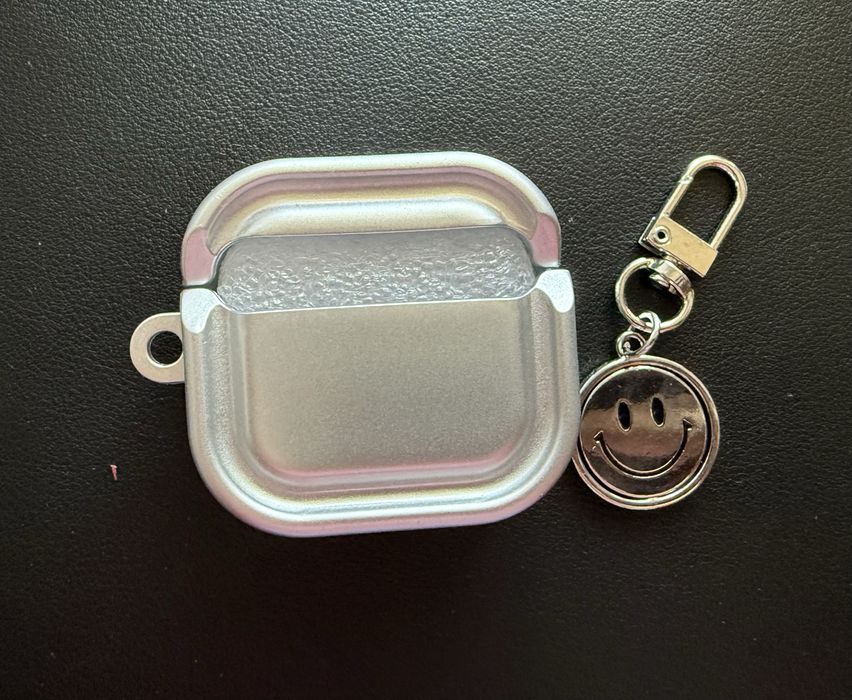 Калъф за AirPods 4