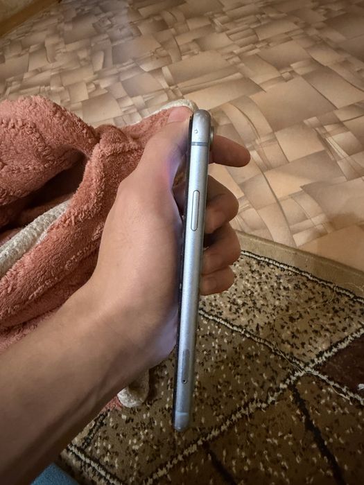 Айфон хр 64гбббб