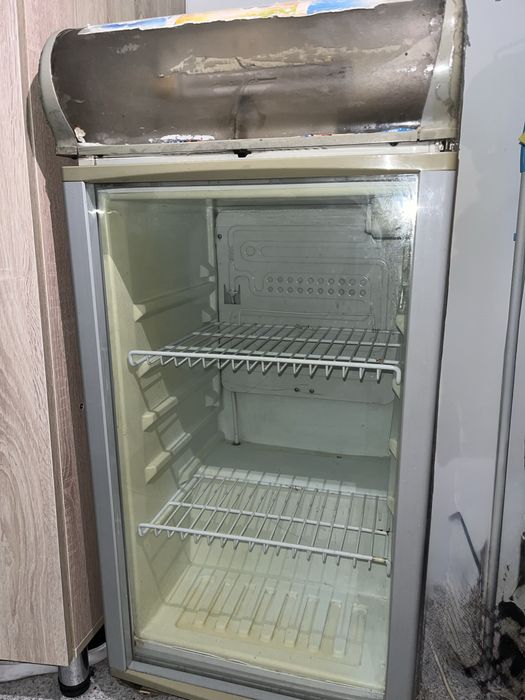 Мини Холодилник в хорошем состоянии.