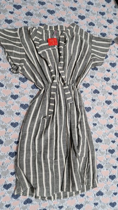 Vând rochiță damă in