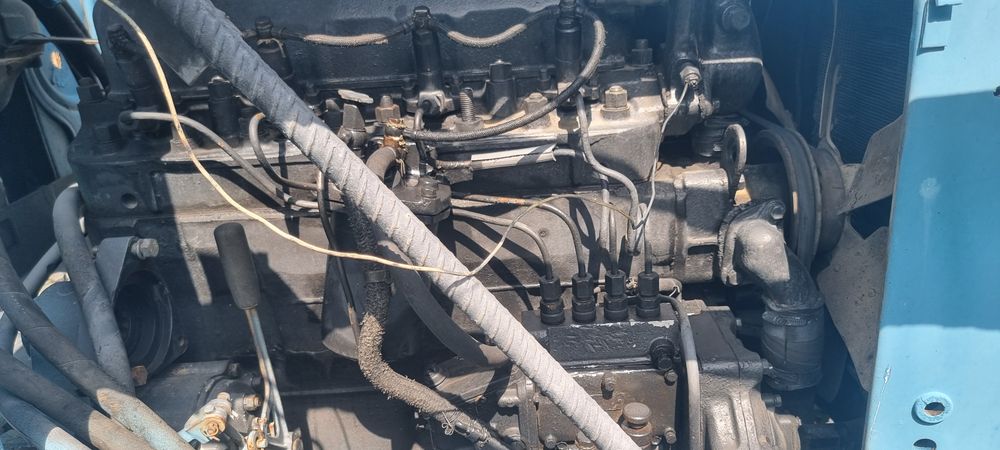 ЮМЗ 6 трактор с КУНОМ на ходу