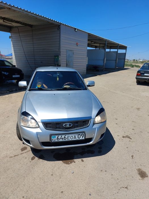 Приора продам зв