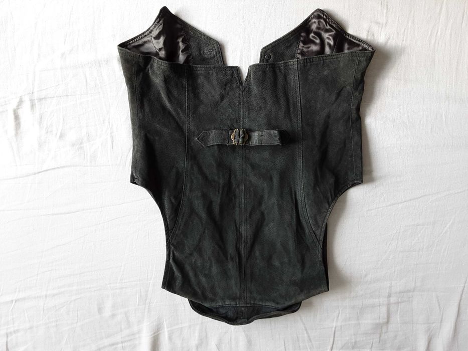 Елек "Pescara", нов , естествена кожа-велур.