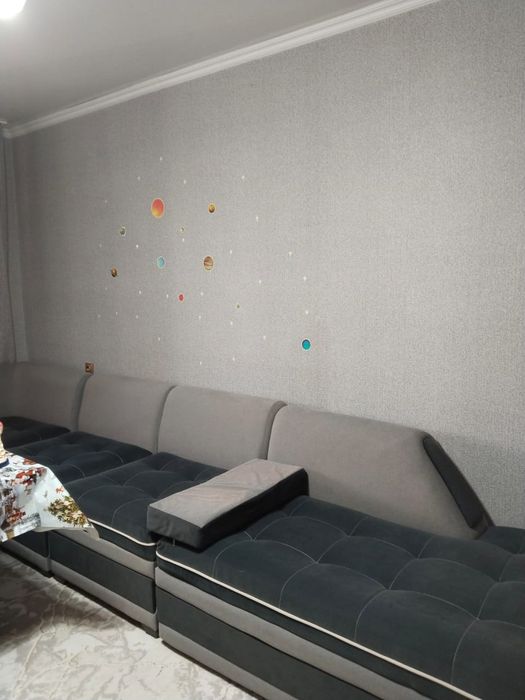 Продается диван угловой для гостиной