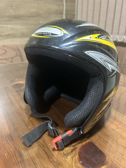 Детска каска размер 54