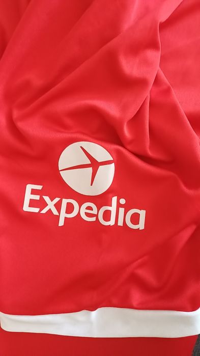 Tricou Liverpool 2023/2024 Stadium Home

Jersey.